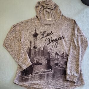 Sweet Gisele hooded light weight sweather blk white blend Las Vegas sequence SM